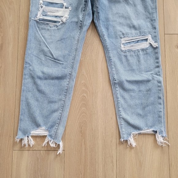 American Eagle curvy mom jeans distressed light wash size 6 regular - Picture 4 of 14